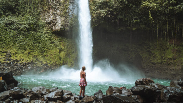 Combo: Hanging Bridges + Arenal Volcano Hike + La Fortuna Waterfall + Lunch (Regular)