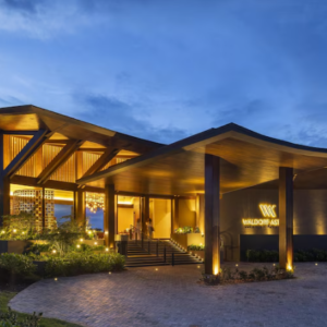 Private Transfer: Liberia Airport to Waldorf Astoria